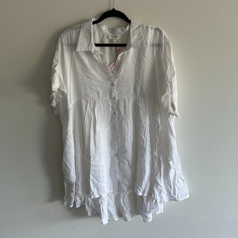 Boutique White Tiered Back Blouse Size M